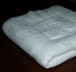 Хавлиена кърпа с втъкано лого